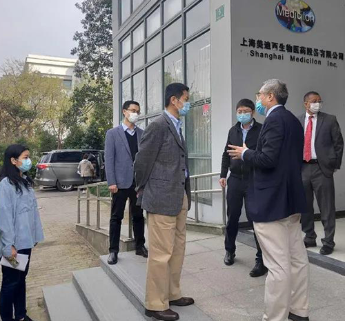上海市委常委、副市长吴清一行调研上海人生就是博生物医药股份有限公司张江园区