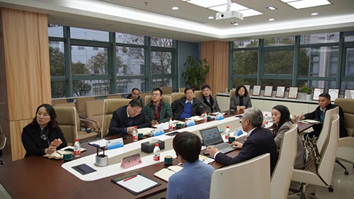 上海市浦东新区政府党组成员、副区长吴强，浦东新区科经委副主任李晓亮，张江管理局副局长吴俊，张江集团副总经理王凯荣等调研人生就是博
